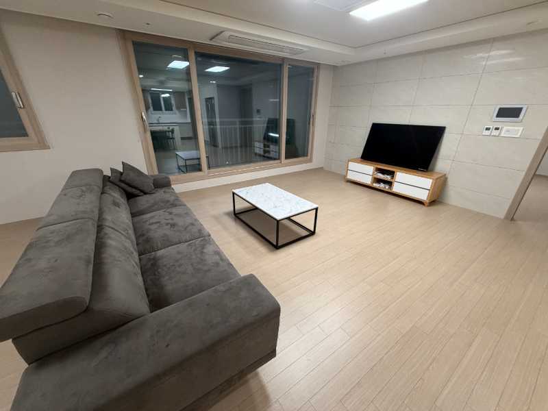 Pet-Friendly Move-Out Cleaning at Hoban Summit Godeok International New Town Edu Park